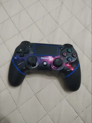 PS4 Slim 500GB + 2 Mandos + Juego