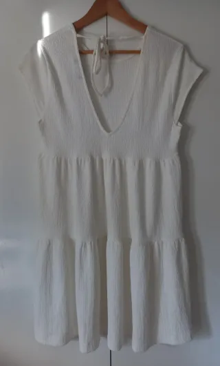 Vestido blanco con volantes