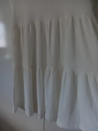 Vestido blanco con volantes