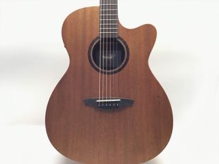 guitarra acustica veelah ommce cutaway electrificada