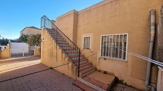 Casa adosada en venta en La Siesta - El Salado - Torreta en Torrevieja