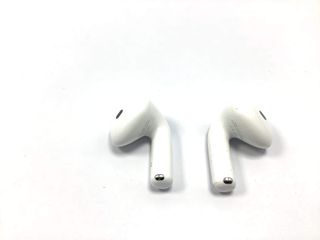 in-ear apple airpods 4 gen