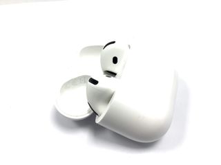 in-ear apple airpods 4 gen