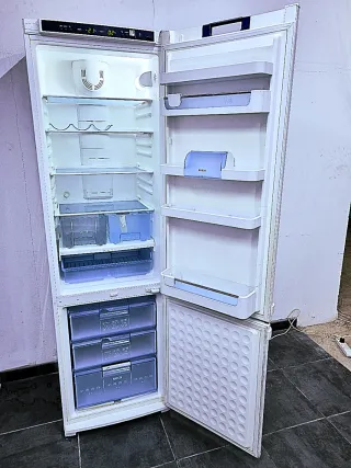 Nevera marca Bosch A+ no-frost 2 metros