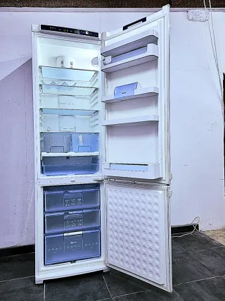 Nevera marca Bosch A+ no-frost 2 metros