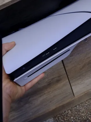 Consola PS5 Slim con Lector + Fortnite