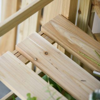 Scaffale Porta Piante per Esterni, Giardino Pieghevole con 4 Ripiani Regolabili, Mobili da Giardino e Casa in Legno, 67X33X123Cm