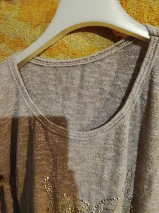 Gufetto ...Maglietta grigia con borchiette metallo