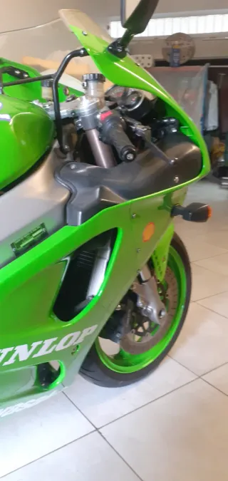 Kawasaki ZX7-R