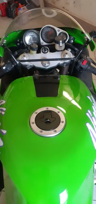 Kawasaki ZX7-R