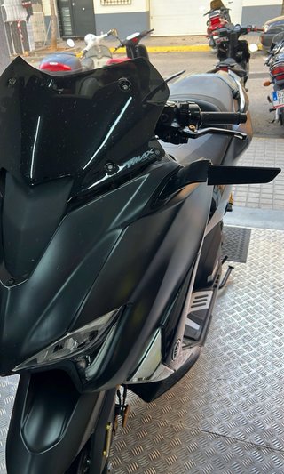 Yamaha Tmax 530 DX full