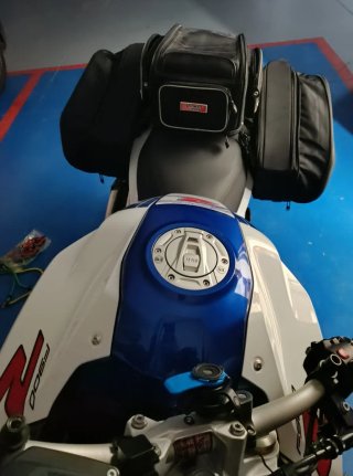 BMW F900R 2022