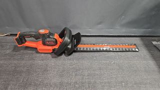 Cortasetos inalámbrico BLACK+DECKER GTC18502PC