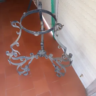 Pie maceta hierro forjado