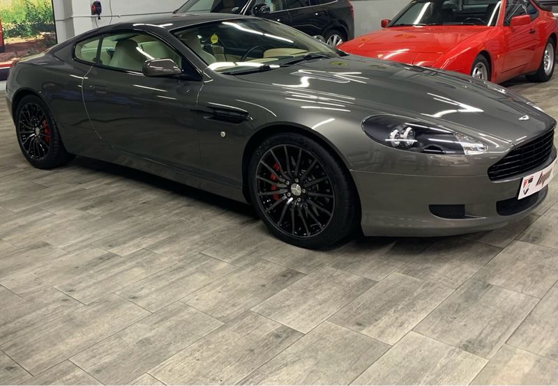 Aston Martin DB9 2006 - foto 1