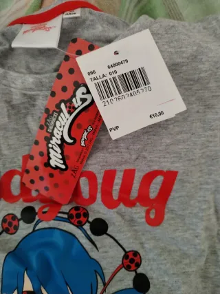 Camiseta Ladybug Manga Larga Gris