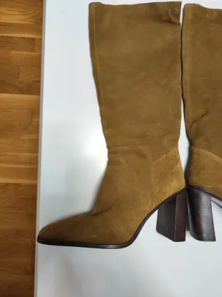 Botas de serraje tacón alto