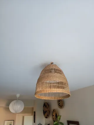Lámpara de techo de mimbre