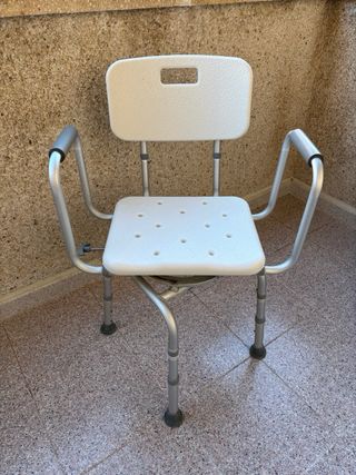 Silla de ducha con respaldo y reposabrazos