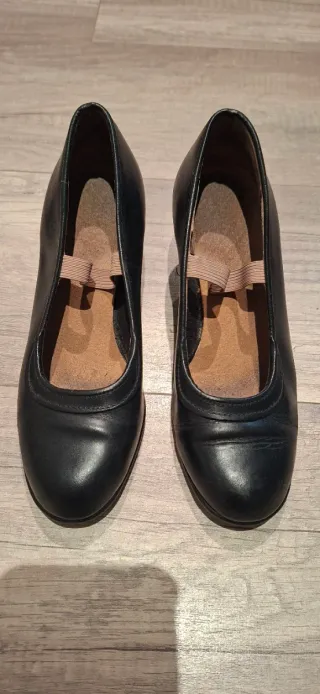 Zapatos de flamenco negros