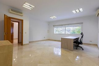 Nave industrial en alquiler en Los Jardines de Marbella - La Ermita en Marbella