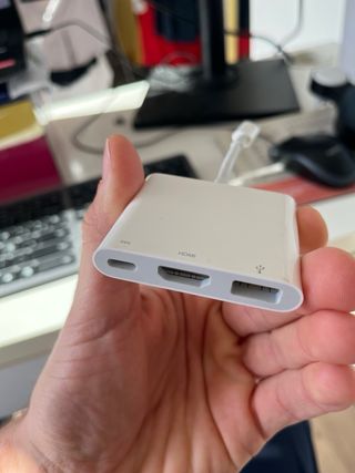 Adaptador Apple USB-C a HDMI y USB