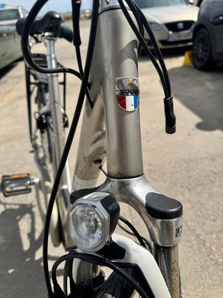 Bicicletas Eléctrica Paseo Azul y Gris