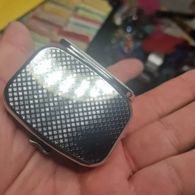 Pastillero metálico vintage - Diseño médico