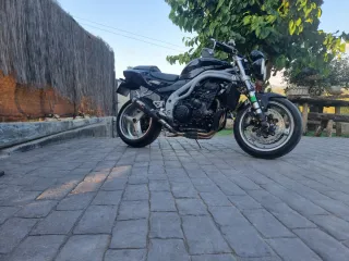 Triumph Speed Triple 955i Negra
