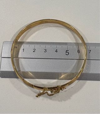 Pulsera media caña oro