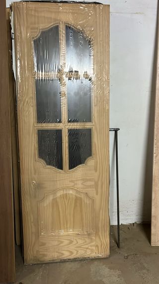 Puerta madera pino con cristal