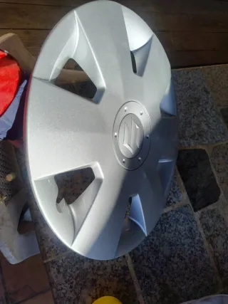 Tapacubo Suzuki Swift Nuevo