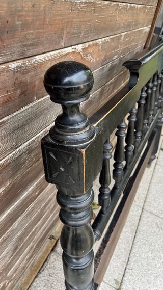 Estructura de cama antigua (135cm-madera)