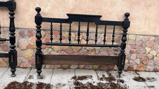 Estructura de cama antigua (135cm-madera)