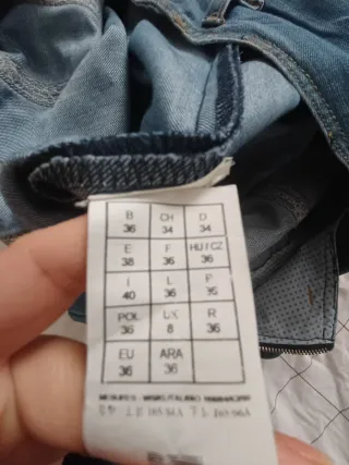 Falda vaquera con detalles