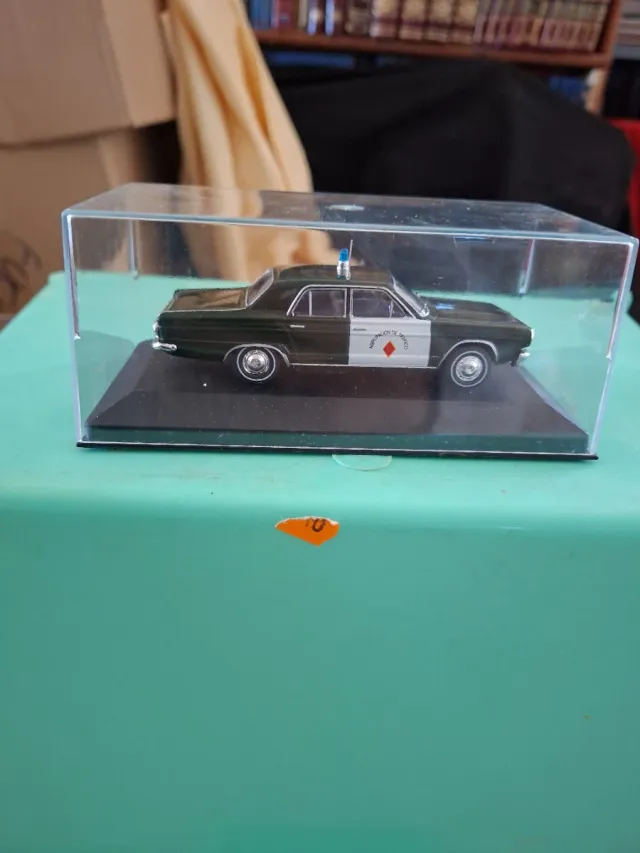 Dodge Dart 1968 Guardia Civil 1:43