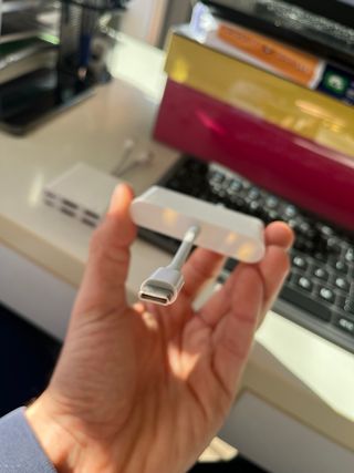 Adattatore Apple USB-C a VGA + USB