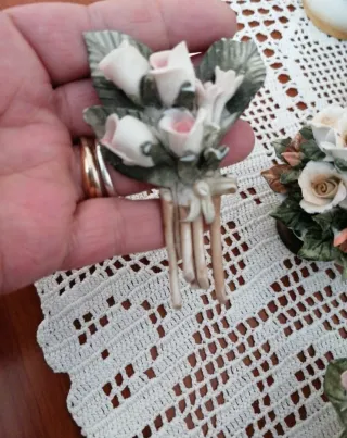 8 Cestini in Capodimonte più 8 mazzolini