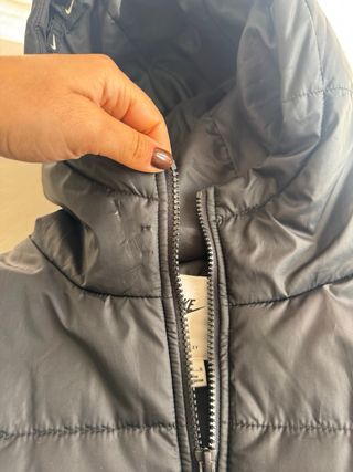 Plumas Nike Negra Talla L