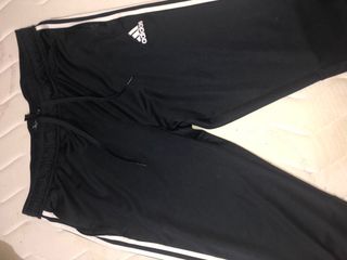 Pantalón chándal Adidas negro