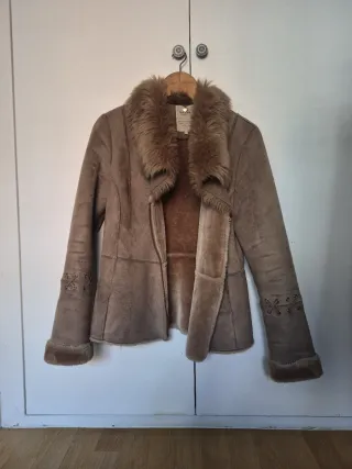 Cazadora Salsa efecto ante con pelo