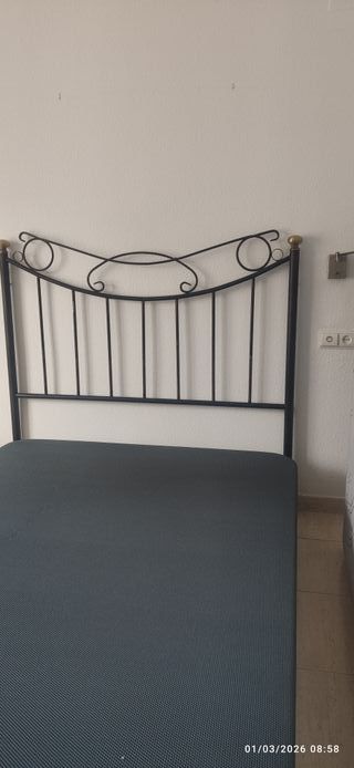 Cabecero forja para cama 135 cm negro y dorado