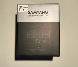 Samyang V-AF 35mm T1.9