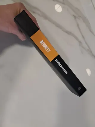 La mitad evanescente / The Vanishing Half (Span...