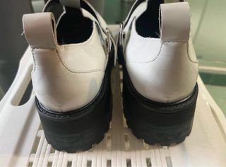 Scarpe Zara bianche Mary Jane con fibbia