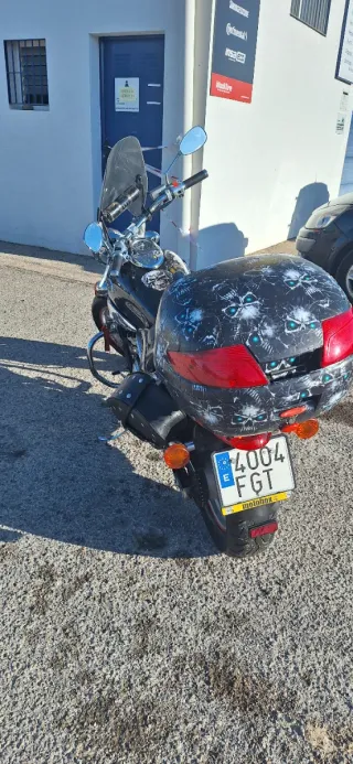 Moto Kymco Venox 250cc Negra