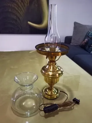 Lámpara "Quinqué" estilo Victoriano