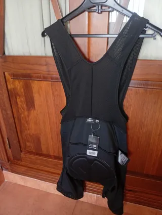 Maillot Crivit Talla M sin estrenar