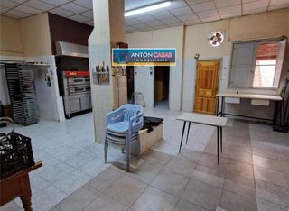 Local comercial en venta en Novelda