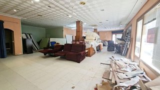 Local comercial en venta en Novelda
